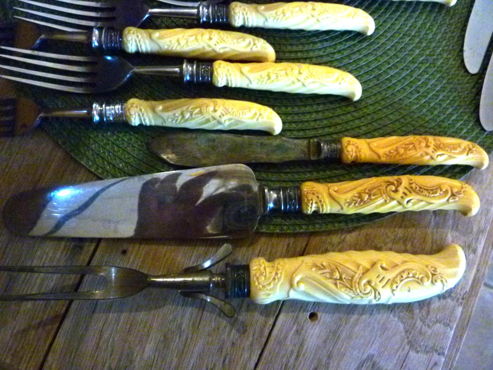 Landers Frary & Clark Vintage L F & C Cutlery 30 Pieces