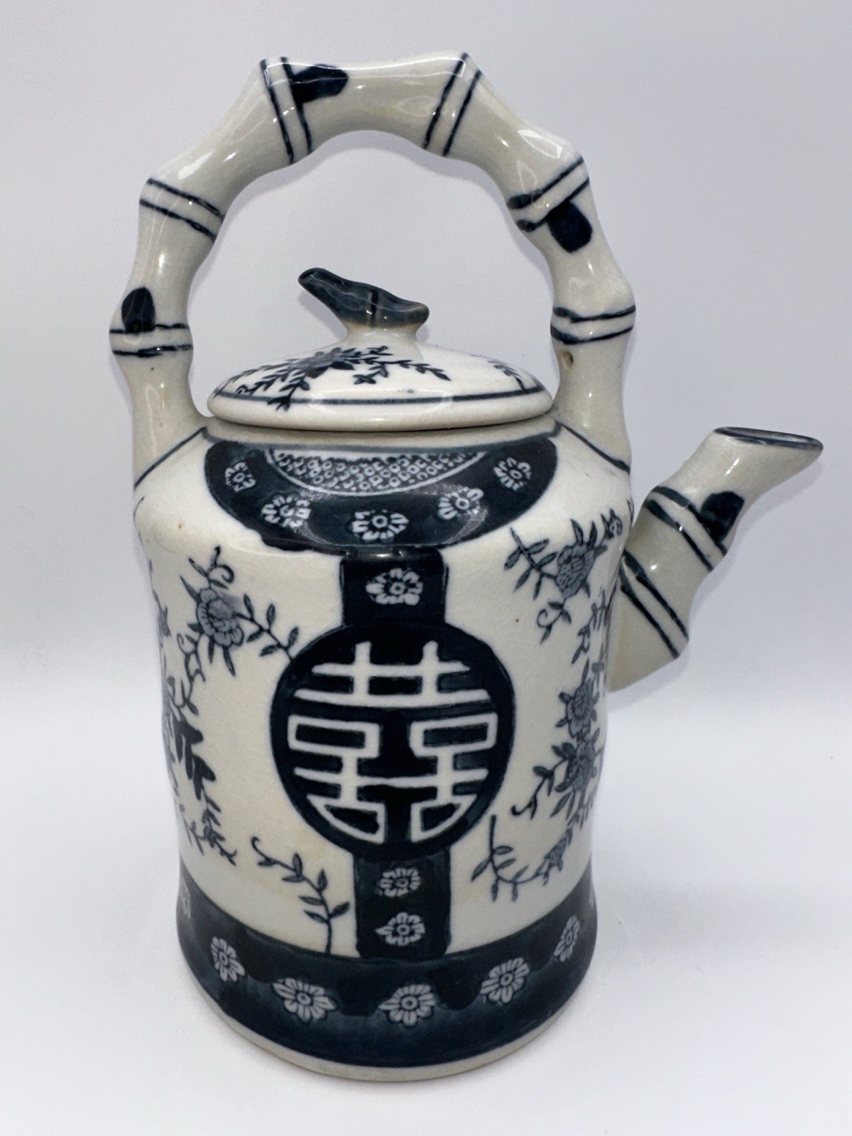 VTG BLUE & WHITE CHINESE TEAPOT ~ BAMBOO STYLE HANDLE ~ 20th Century ~ 8” Tall