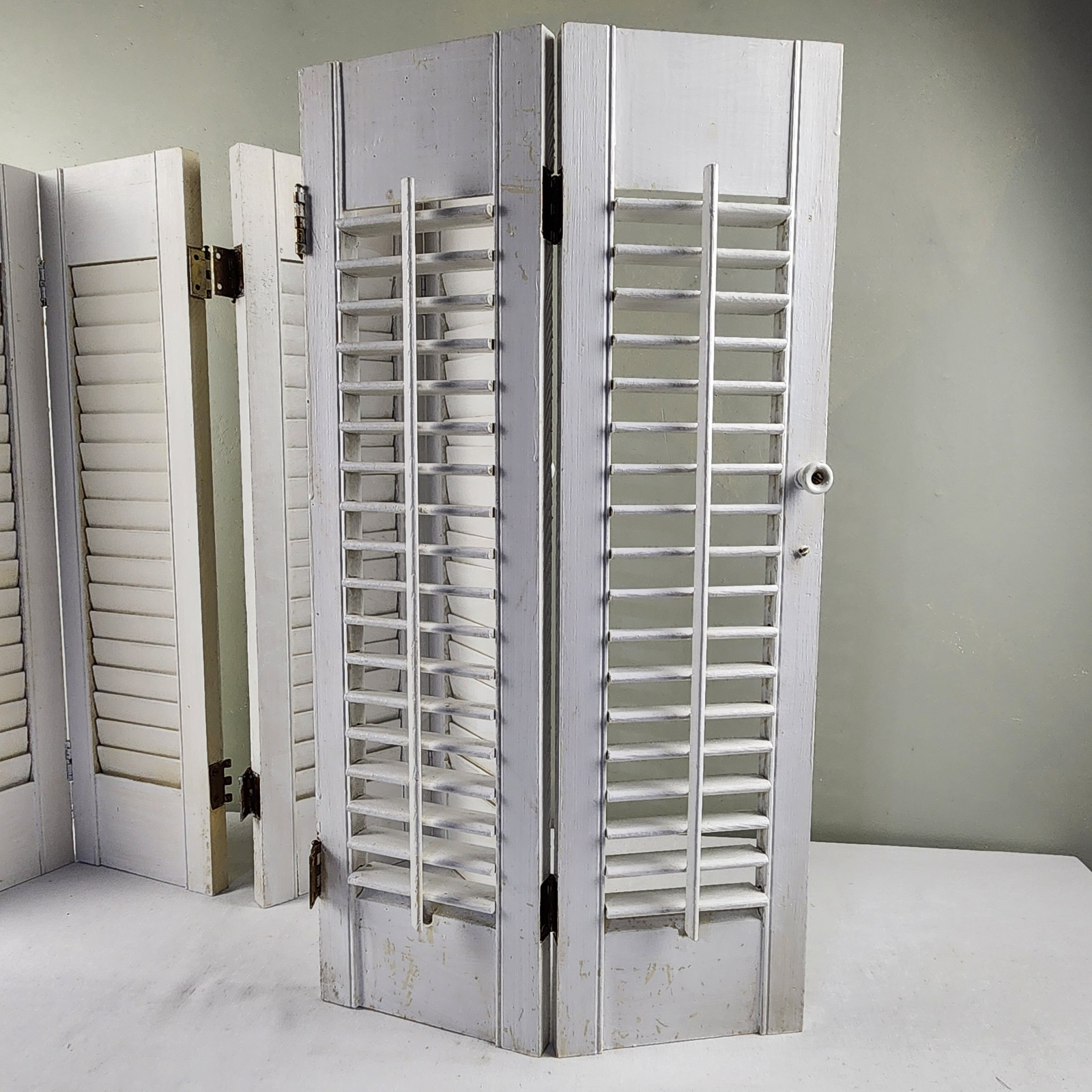 VTG Wood Shutters 3 Pairs White Louvered Indoor Panels Original Hardware 25″X13″