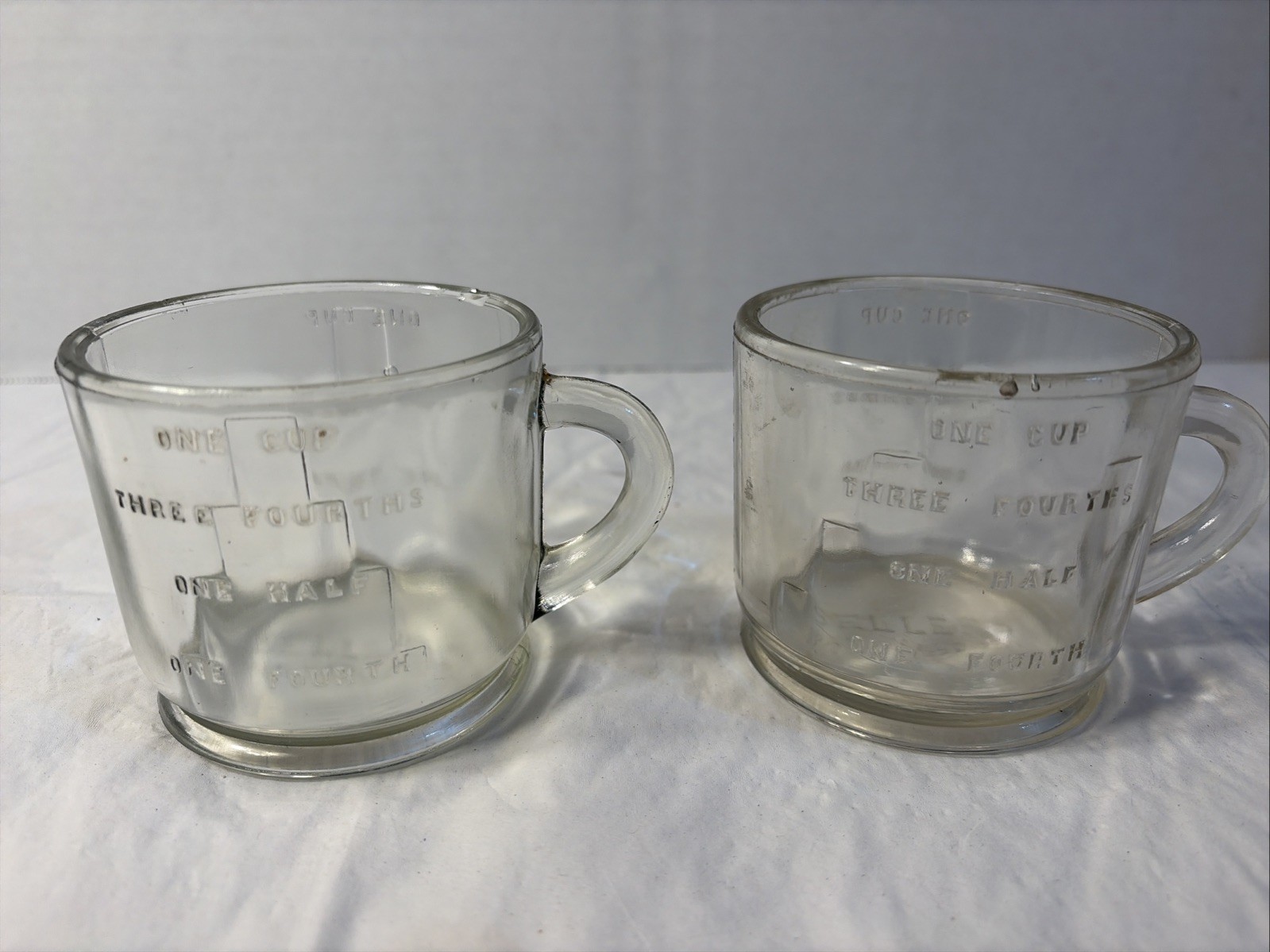 SELLERS – Lot 2-One Cup ORIGINAL MEASURE CUP EMBOSSED