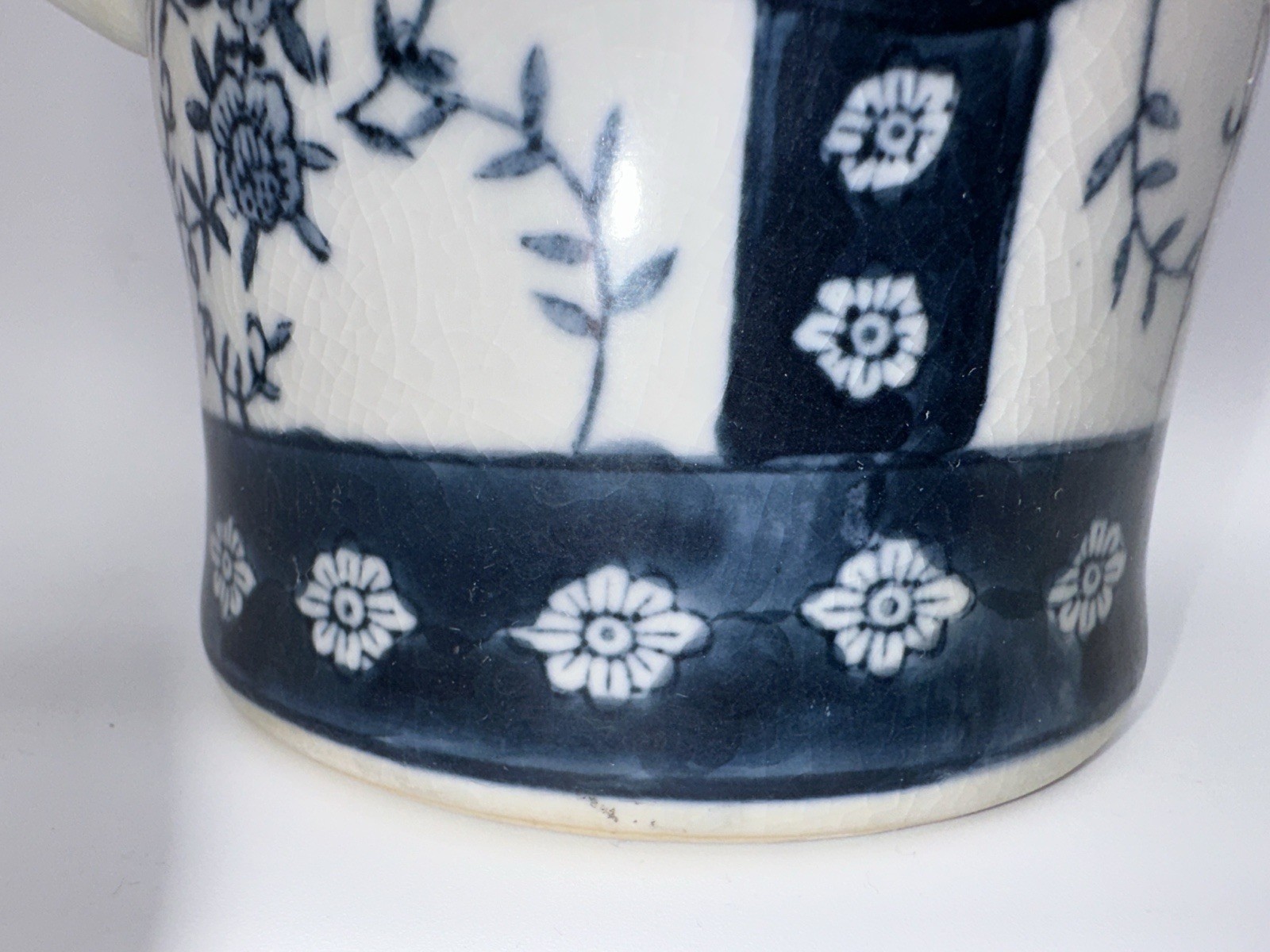 VTG BLUE & WHITE CHINESE TEAPOT ~ BAMBOO STYLE HANDLE ~ 20th Century ~ 8” Tall