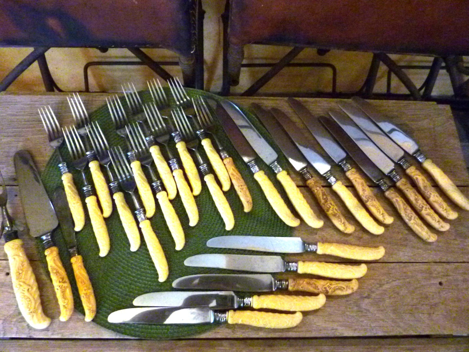 Landers Frary & Clark Vintage L F & C Cutlery 30 Pieces