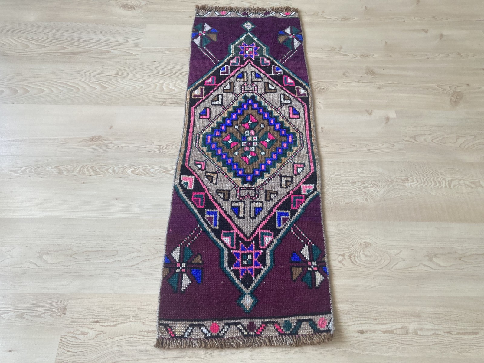 Purple rug, Turkish rug, Vintage Rug, Small rug, Wool rug, Doormat, 1.3 x 3.7 ft