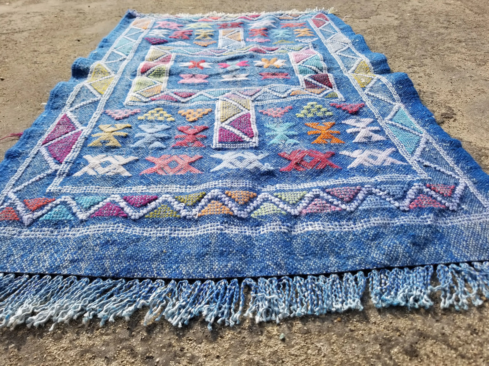 Distressed Vintage Handmade Moroccan Berber Wool Multicolor Kilim 2.4×1.6 ft